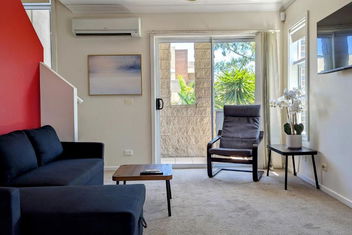 Retreat Townhouse Pentridge Village with Accommodation Great Ocean Road