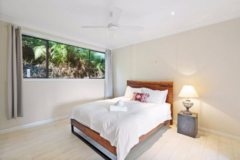 Retreat W Pool On Acreage - Accommodation Great Ocean Road 2