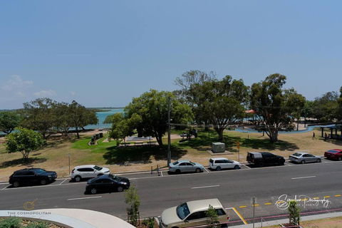 RIVERFRONT BREEZE @ The Cosmopolitan Unit10307 - Accommodation Great Ocean Road 2
