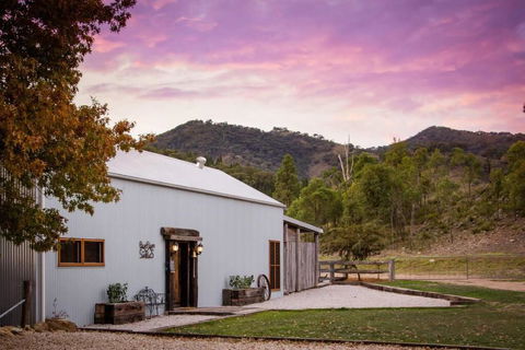 Riverlea Stables- Style And Charm Await You! - Accommodation Great Ocean Road 0