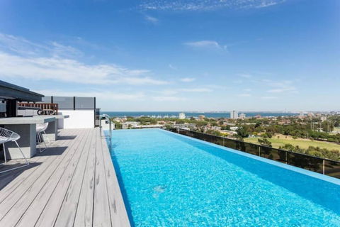 Rooftop Infinity Pool - St Kilda Luxury - Accommodation Great Ocean Road 0