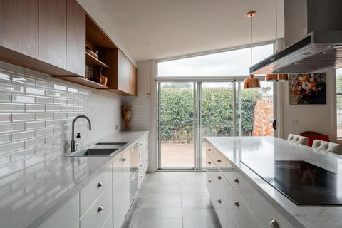 Rose Villa Heritage Home With Parking & WiFi - Accommodation Great Ocean Road 2