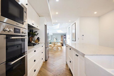 Royal Redfern I90 - Accommodation Great Ocean Road 1