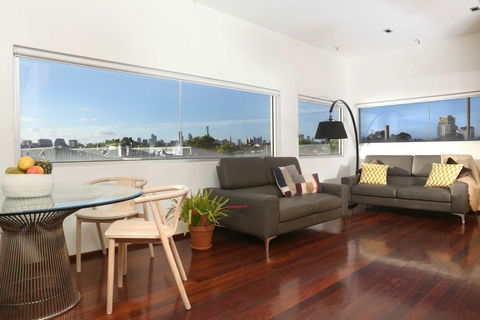 Saint George - The Townhouse - Accommodation Great Ocean Road 2