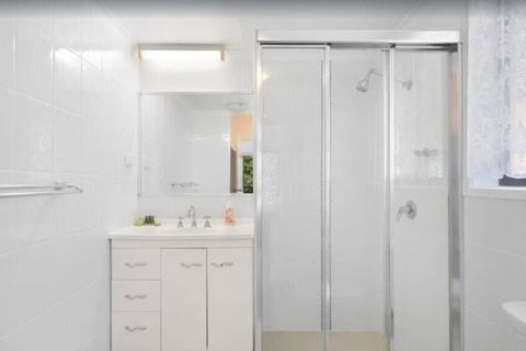 Salerno - Hosted By Burleigh Letting - Accommodation Great Ocean Road 3