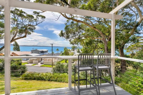 Sally Beach House With Ocean Views - Accommodation Great Ocean Road 0