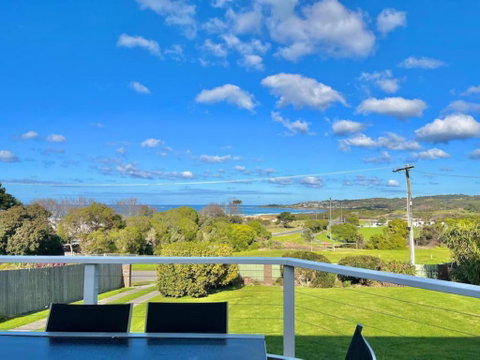Saltwater Haven - Pets Welcome. Wifi. Amazing View - Accommodation Great Ocean Road 0
