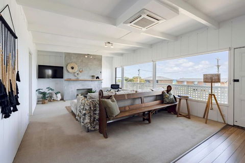 Saltwater Terrace With Panoramic Ocean Views - Accommodation Great Ocean Road 2