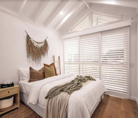 SALTY PALMS On HENLEY -THREE - Accommodation Great Ocean Road 0