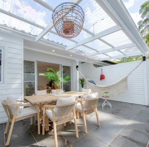 SALTY SNOOZE - Your Coastal Holiday House - Accommodation Great Ocean Road 0