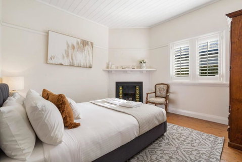 Sampson Cottage - Historic Charm - Accommodation Great Ocean Road 1