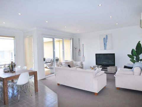 Sandpiper 3 - Close To Town And Beach - Accommodation Great Ocean Road 1