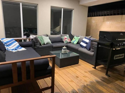 Sandpiper Island Tranquil Waterfront Views & Jetty - Accommodation Great Ocean Road 3