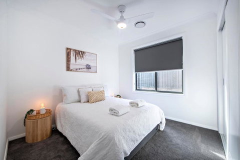 Sandstone - Family Entertainer, Refined Living - Accommodation Great Ocean Road 1