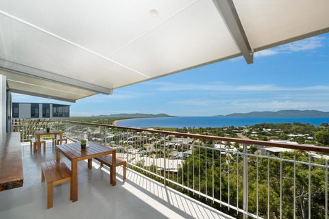 SEA-Renity On Castle Hill - Accommodation Great Ocean Road 0