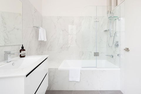 STUNNING SYDNEY HOME 10 - Accommodation Great Ocean Road 3