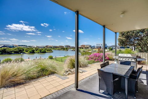 T2 12 Wentworth Pde Hindmarsh Island - No Linen Included - Accommodation Great Ocean Road 1