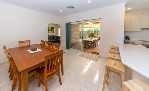Beachside At Normanville - 7 Ronald Street - Accommodation Great Ocean Road 2