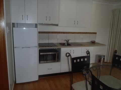 Beachside Holiday Units - Accommodation Great Ocean Road 2
