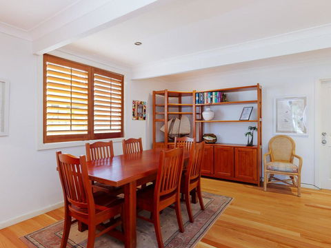 Beauty And The Beach', 88 Foreshore Drive - Large Home With WIFI & Water Views - Accommodation Great Ocean Road 1