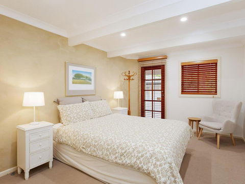 Beauty And The Beach', 88 Foreshore Drive - Large Home With WIFI & Water Views - Accommodation Great Ocean Road 3