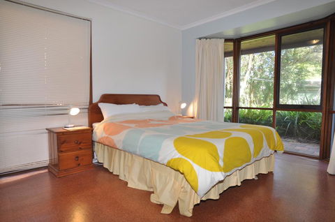 BEECHWOOD - SURF SIDE - Accommodation Great Ocean Road 1