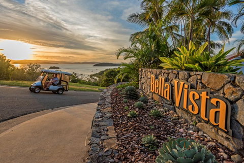 Bella Azure Two Bedroom Two Bathroom Spacious Ocean-view Apartment With Golf Buggy - Accommodation Great Ocean Road 3