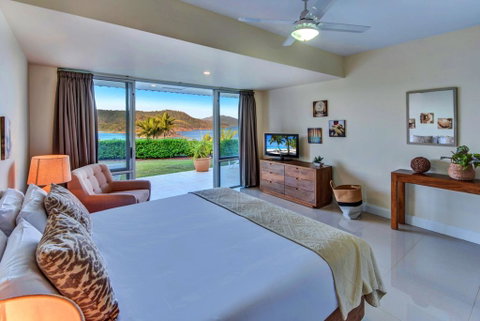 Bella Vista East 3 Luxury Ocean Views Large Flat Grassed Area And Buggy - Accommodation Great Ocean Road 1