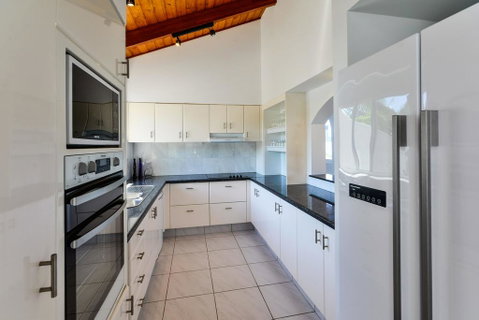 Bella Vista West 3 Luxury Ocean View High Ceilings Golf Buggy Sleeps 8 - Accommodation Great Ocean Road 3