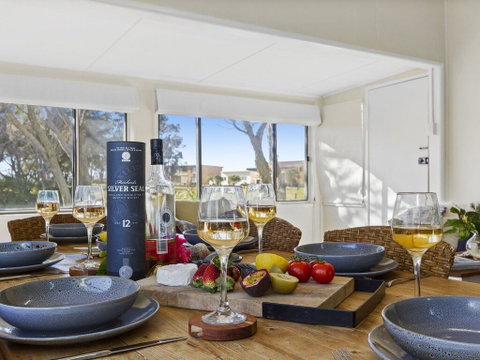 Between 2 Beaches - Comfortable Private Sanctuary - Accommodation Great Ocean Road 3