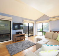 BLUE SKYES - family home with balcony  views. - Accommodation Great Ocean Road
