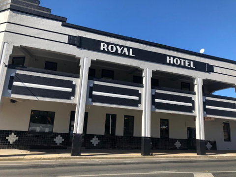 The Royal Hotel, Drouin - Accommodation Great Ocean Road 1