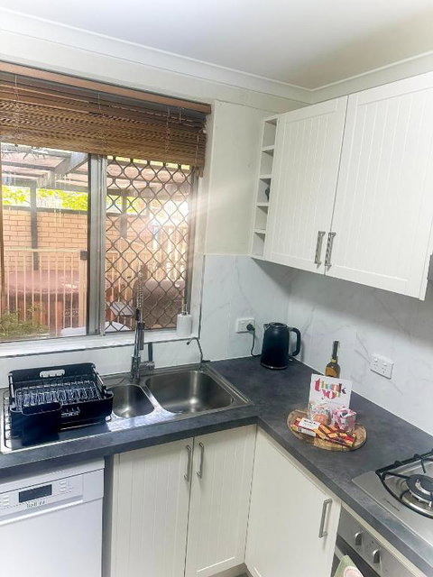 Queen Of The Desert Villa Secure & Gated 2 Bdrm Home - Accommodation Great Ocean Road 2