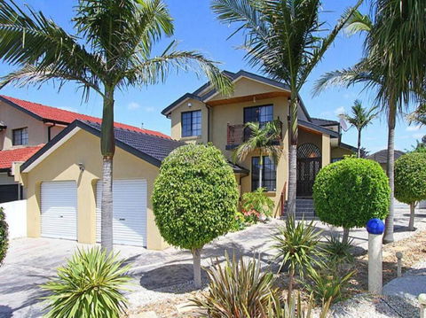 Welcome To Goodwood House! 12 Mins To Melbourne International Airport! - Accommodation Great Ocean Road 0