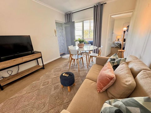 Windsor Prahran Sunny Spacious 1 Bed With Sunroom - Accommodation Great Ocean Road 0