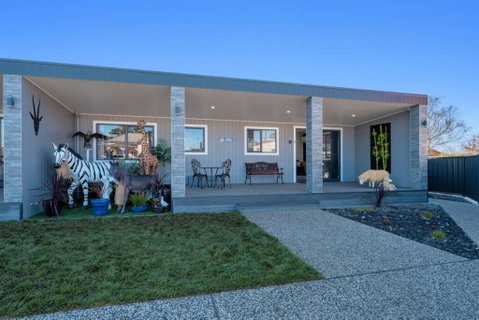 Zoo Villas: Villa Giraffe - Central Wynyard - Accommodation Great Ocean Road 2